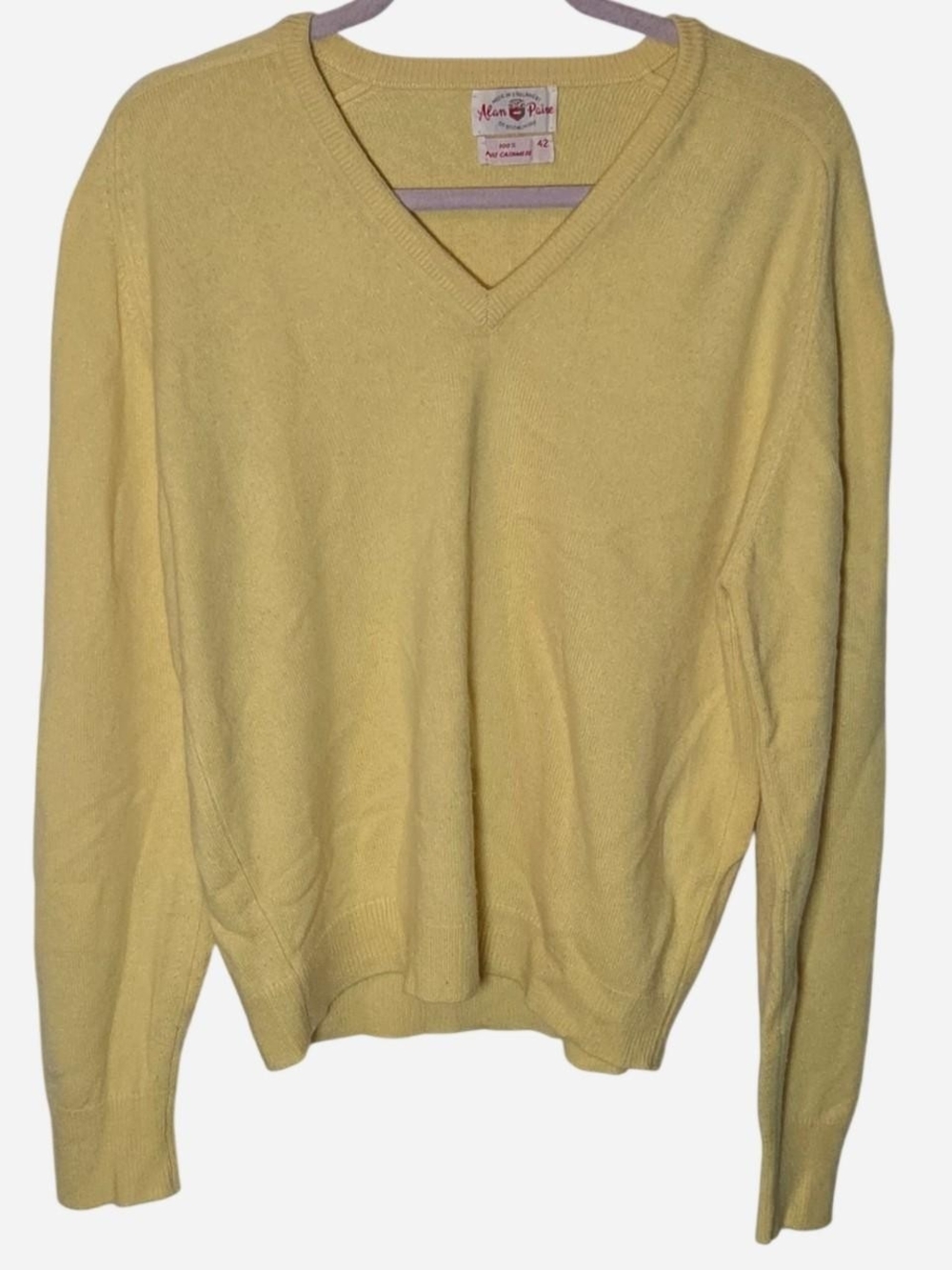 Vintage Men's Alan Paine English Butter Yellow Cashmere Sweater V-Neck Sz 41/L